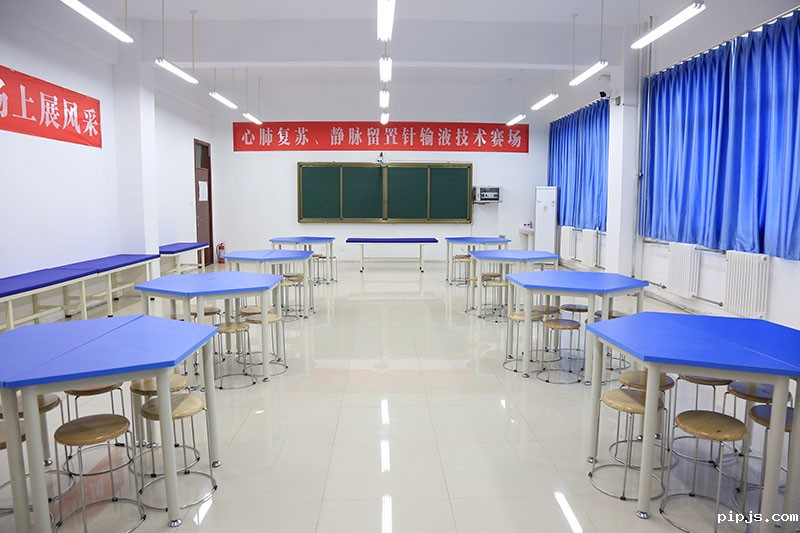 公共实训室1.jpg